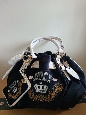 Juicy Couture Bag & Wallet Set 🤍